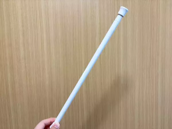 ハンガーパイプにつっぱり棒を『クロス』させると？　クローゼットをより広く使う裏ワザが、こちら