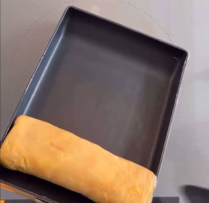 フライパンに『塩』をまいて焼くと…　結果に「絶対やる」「知らなかった」