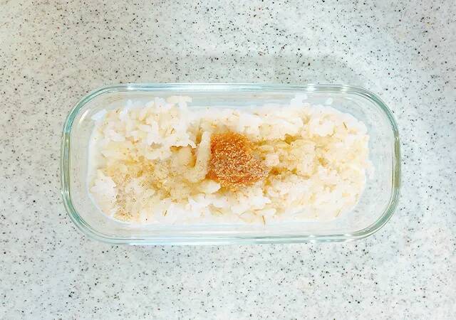 耐熱容器にごはんを入れて？　5分後にできた簡単リゾットに「満足感がすごい！」」