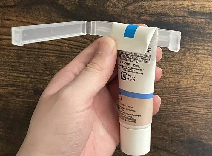 毎朝ブンブンと振ってたの、時間の無駄だった…！　ダイソーの便利グッズで出にくい『チューブ』を完全攻略