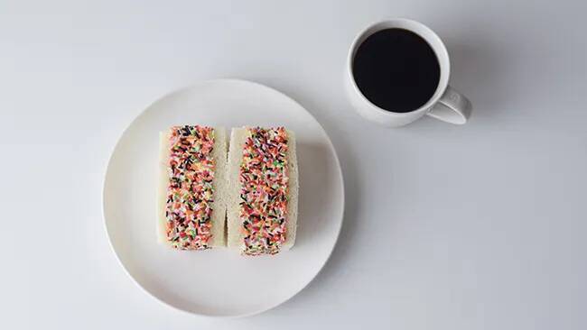 女性が作ったサンドイッチ　10万『いいね』の中身に「なんてこった…」「平成世代にはこれ！」