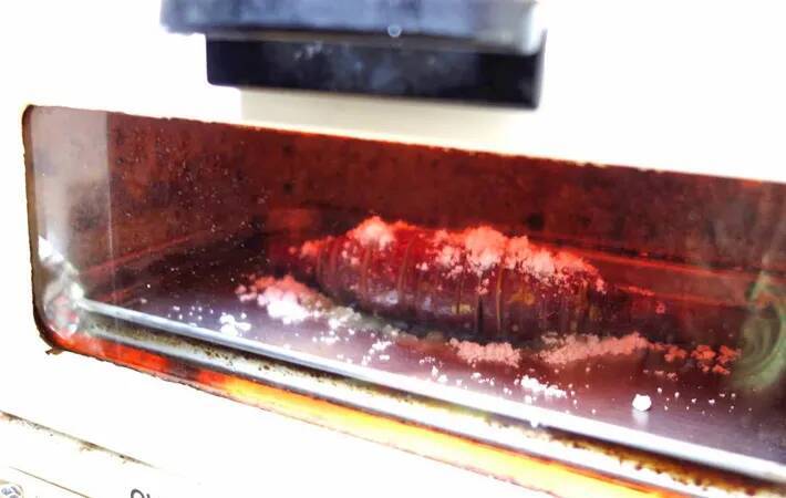 サツマイモ1本あればいい！　材料3つだけ『サツマイモのハッセルバック』の作り方