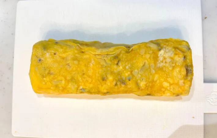 玉子焼きに『1個』入れるだけ！　みじん切りにした具材に「いつもより旨味アップ」