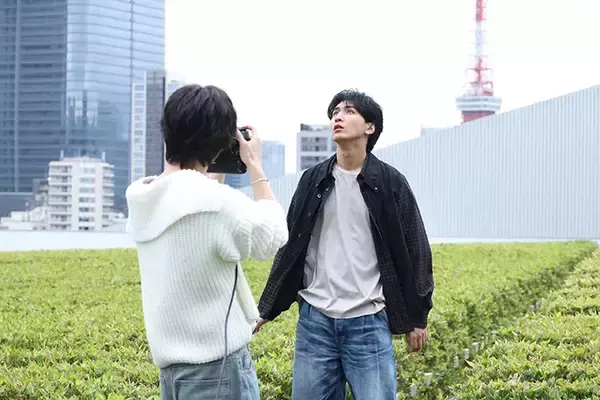 「トラジャ七五三掛龍也が撮った、WEST.藤井流星の写真が素敵すぎる！【ぜんぶ、あなたのためだから】」の画像