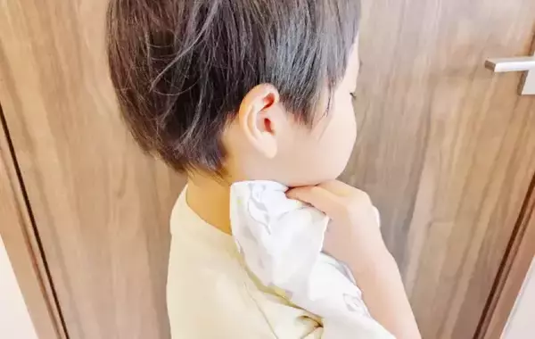 「保冷剤が余ってたら試してみて！　夏に役立つ『簡単リメイク術』【子供の暑さ対策】」の画像