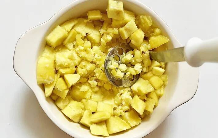 混ぜてレンチンするだけ！　サツマイモで作った『バター』に「家族が大喜び」