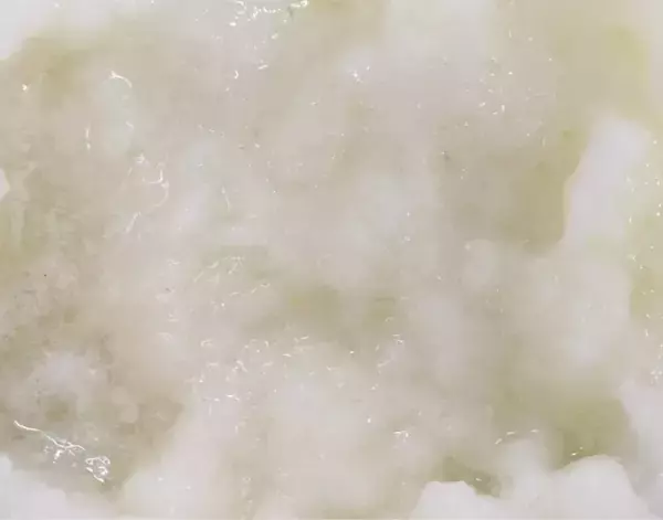 「「ポリ袋に入れて10分」　特売肉をタマネギで漬け込むと？「コレはすごい！」【下処理テク4選】」の画像