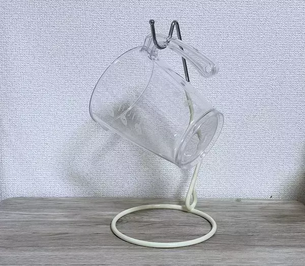 「キッチンに『バナナスタンド』を置く！　役立つ『じゃない使い方』がこちら」の画像
