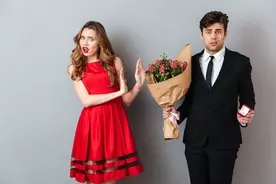 結婚式に招待されたけど行きたくない 断り方やマナー ルール 19年12月16日 エキサイトニュース
