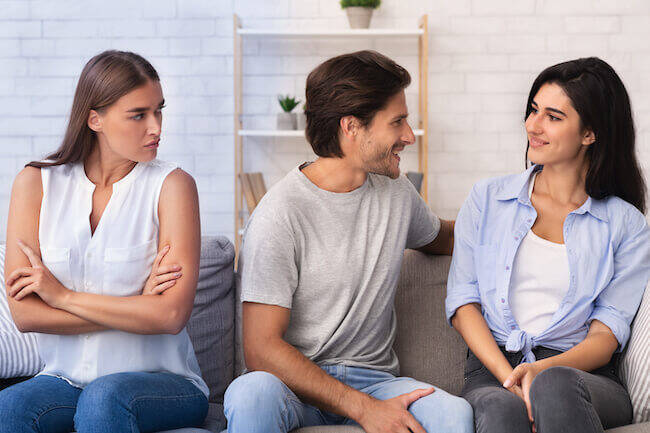 彼の浮気を阻止したい 浮気防止に役立つ手段をご紹介 2020年1月4日 エキサイトニュース