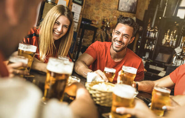 合コンの二次会後に もう一軒行こう と男性から2人飲みに誘われるコツ 年4月26日 エキサイトニュース