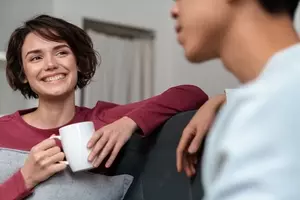 6割の男性が落胆 彼女に言われてゲンナリするのは 他人の悪口 と 他の男の話 どっち 17年7月25日 エキサイトニュース