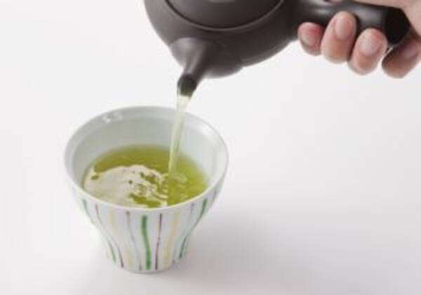 60 で虫歯予防 80 を超えるとカフェイン急増 お茶の効能は淹れる温度でこんなに違う 15年5月23日 エキサイトニュース