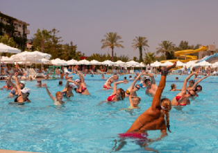 水泳は有効な有酸素運動だが、米国では"プール由来"の感染症が急増!?
