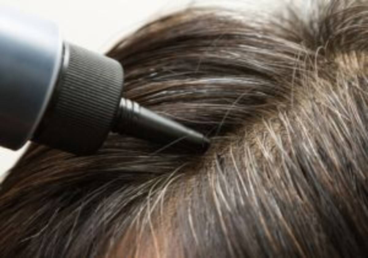 マッキーで白髪染め の裏技でお詫び 小泉今日子さん曰く 白髪は手間のかかるネコ 16年4月1日 エキサイトニュース