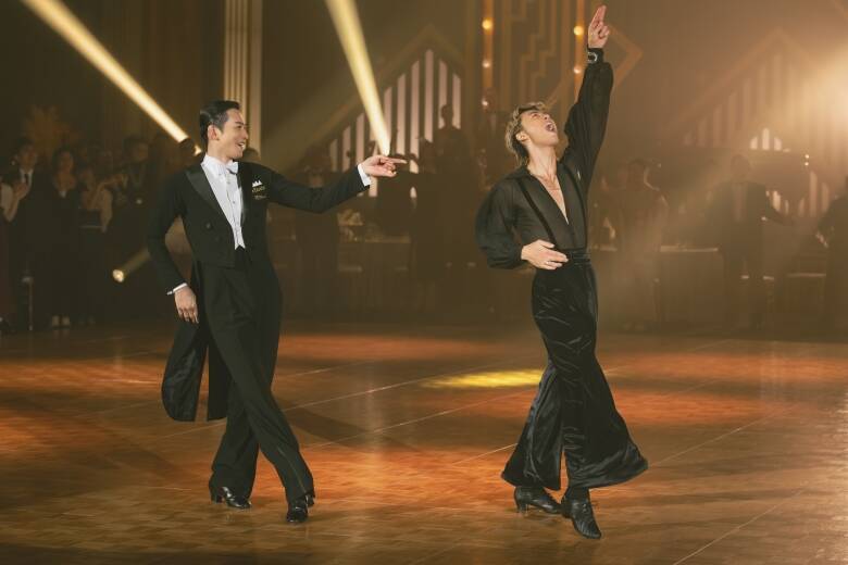 "あんたが"で話題の竹内涼真の肉体美にも釘付け...「10DANCE」で町田啓太と共に体現する官能的な関係性