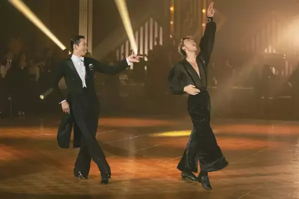 「"あんたが"で話題の竹内涼真の肉体美にも釘付け...「10DANCE」で町田啓太と共に体現する官能的な関係性」の画像