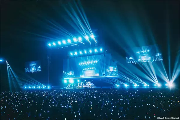 「17:36の日没から、0:00を越えて夜明けへ。MyGO!!!!!とAve MujicaがKアリーナ横浜で刻んだ、伝説の境界線。」の画像