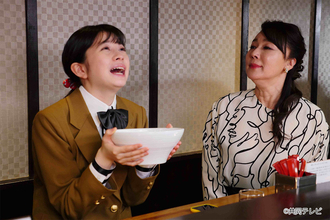 桜田ひよりが怒涛の勢いでラーメンを食べまくる！？ドラマ「ラーメン大好き小泉さん 二代目！」