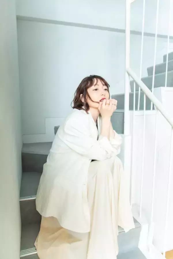 「花澤香菜が語る、声優という仕事との向き合い方 コンプレックスを超えて見つけた自分らしい表現【花澤香菜をつくる6つのピース】」の画像