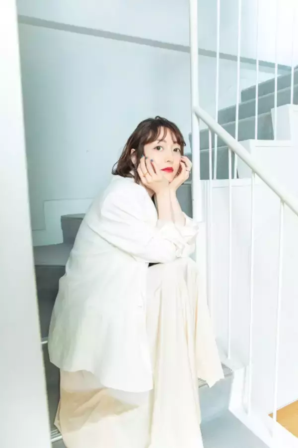 「花澤香菜が語る、声優という仕事との向き合い方 コンプレックスを超えて見つけた自分らしい表現【花澤香菜をつくる6つのピース】」の画像