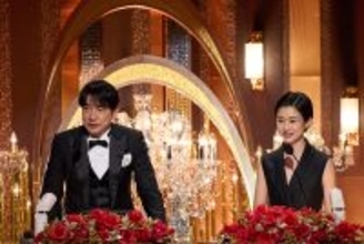 「国宝」吉沢亮へ横浜流星から最優秀ブロンズのバトン、河合優実と倍賞千恵子の熱いハグも！人気俳優たちが集結した「第49回日本アカデミー賞授賞式」の名場面