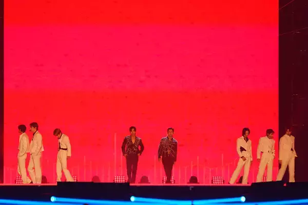 「東方神起、デビュー22周年！ストイックに頂点を極め続けるユンホと、後輩からも慕われるチャンミン――長く愛され続ける2人の誠実で親しみやすい素顔」の画像