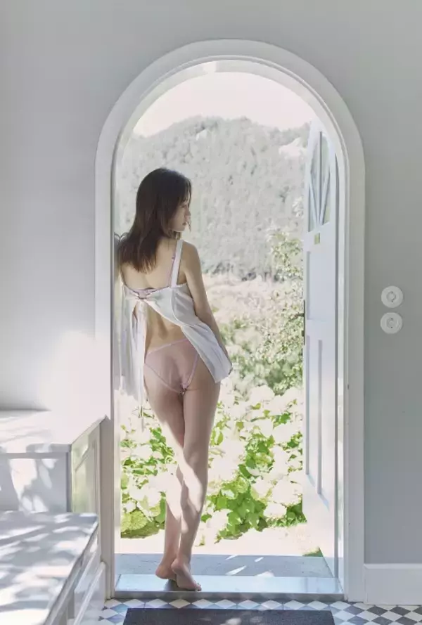 「前田敦子「20年の集大成、最後の写真集に全てを出し切った」写真集『Beste』インタビュー」の画像