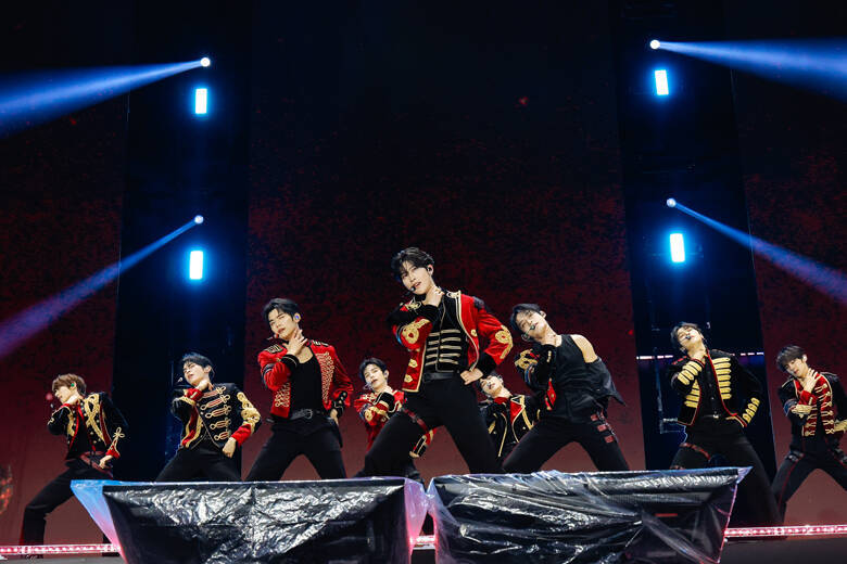 BTSの完全体復活で勢いづくHYBE勢が躍動！7人の絆が垣間見えたENHYPEN、ヨンジュンのソロも鮮烈なTOMORROW X TOGETHERら、K-POPの勢いを象徴する"国立競技場"の熱狂