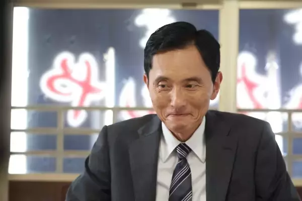 「松重豊、杏、磯村勇斗が織りなす心地よい距離感も魅力 五郎の新たな一面が見える「劇映画 孤独のグルメ」」の画像