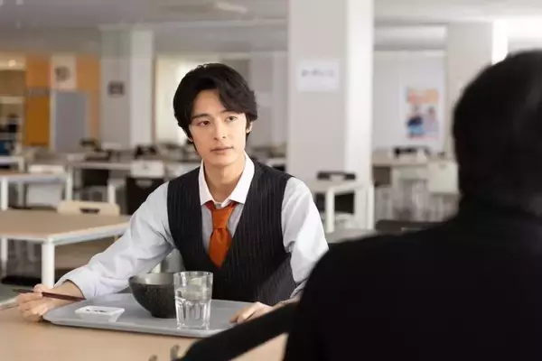 「「俳優ってこういうことか」――塩野瑛久が語る、 中島健人との共演と風間俊介から受けた衝撃」の画像