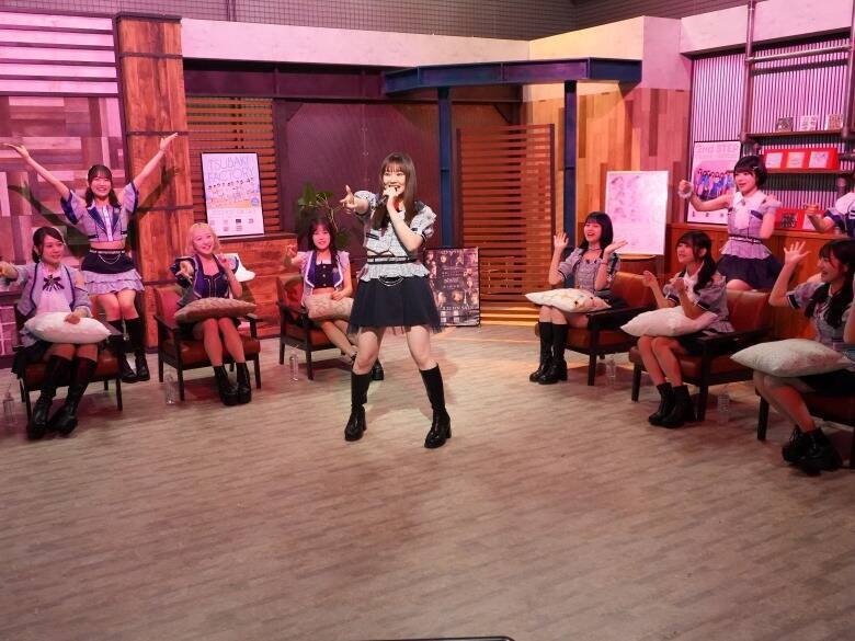 「一緒にカラオケに行った気分で」秋山眞緒×豫風瑠乃×村田結生(つばきファクトリー)が語る「行くつば」ラブソング企画