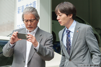 唐沢寿明のクセ強キャラが病みつきに！倉科カナ、犬飼貴丈の共演で刑事たちの成長を描く警察ミステリー「コーチ」