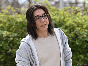 高橋一生が無造作ロングヘアで花火師の成長を好演！橋爪功、本田翼共演の少し不思議なお仕事ドラマ「6秒間の軌跡～花火師・望月星太郎の2番目の憂鬱」