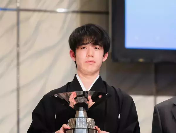 「王将戦も白熱中！藤井聡太の1月の対局を振り返る」の画像