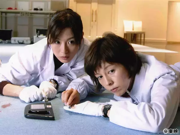 「沢口靖子＆内藤剛志の新たな一面も垣間見える？シリーズ初のスペシャルドラマとなった「新・科捜研の女スペシャル(2008)」」の画像