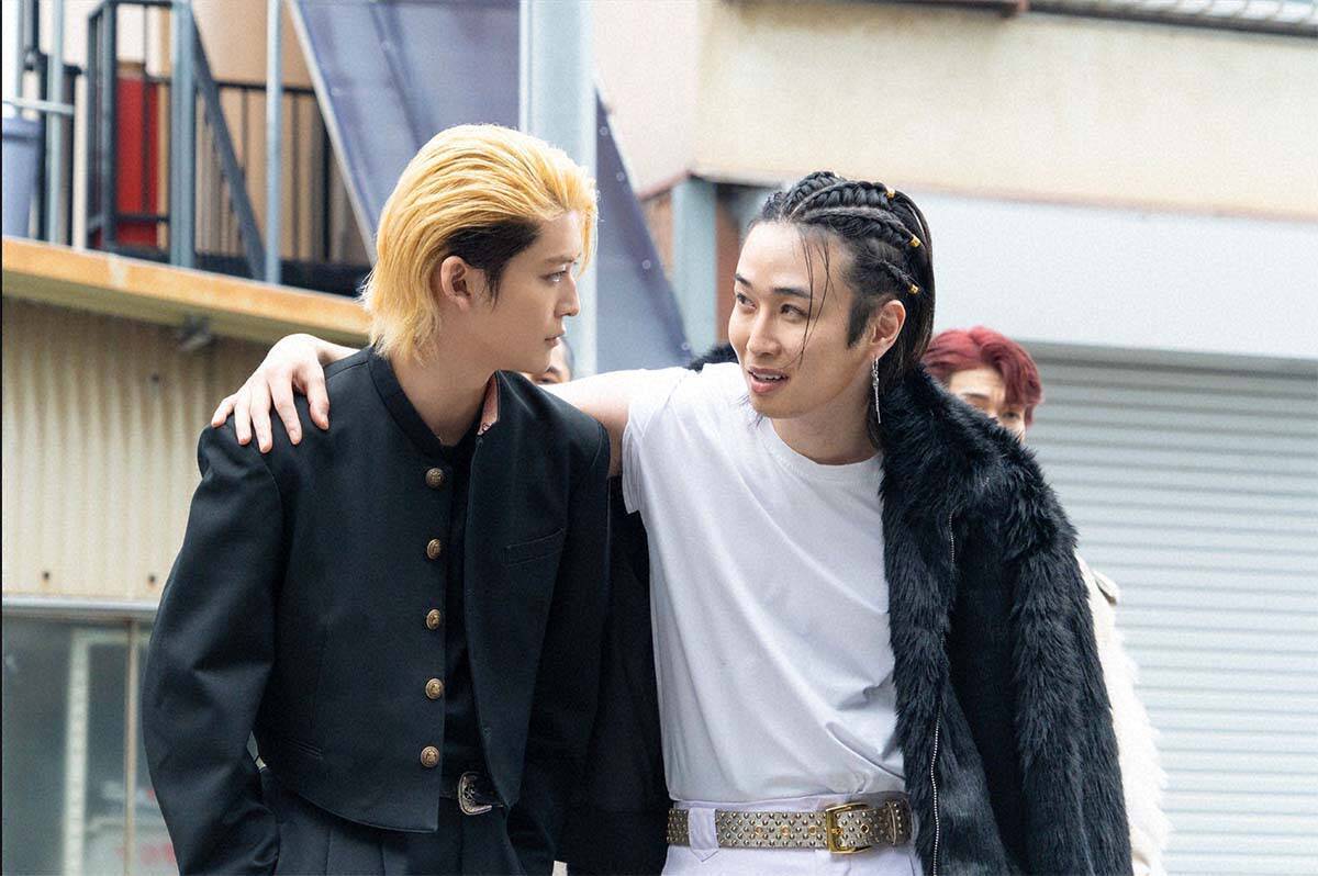 高橋文哉の緻密な演じ分けが光るヤンキードラマ「伝説の頭 翔」――オタク高校生と金髪カリスマヤンキー、1人2役の魅力