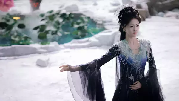 「アオ・ルイポン(敖瑞鵬)と体現した種族を超えた禁断の愛...デビュー10周年を迎えたバイ・ルー(白鹿)の仙侠ドラマ「白月の誓い(原題：白月梵星)」」の画像