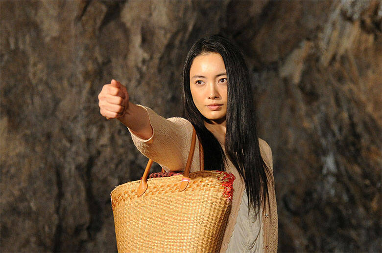 仲間由紀恵＆阿部寛の軽妙な掛け合いが魅力のヒットシリーズの集大成！ラストの演出がにくい「トリック劇場版　ラストステージ」