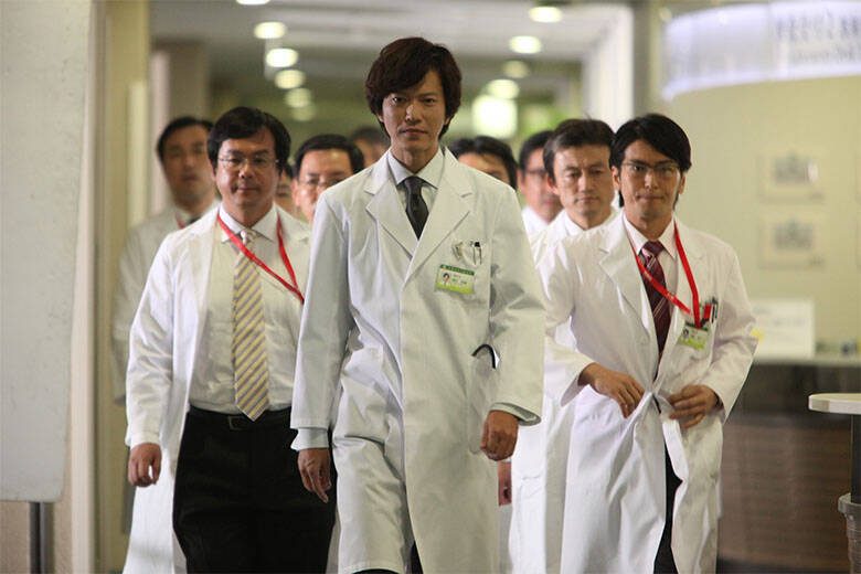 菅野美穂が医師の内なる情熱を体現！海堂尊による医療ミステリーを実写化した映画「ジーン・ワルツ」