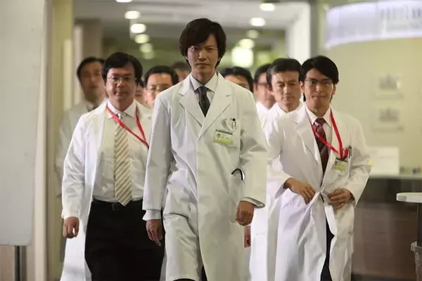 「菅野美穂が医師の内なる情熱を体現！海堂尊による医療ミステリーを実写化した映画「ジーン・ワルツ」」の画像