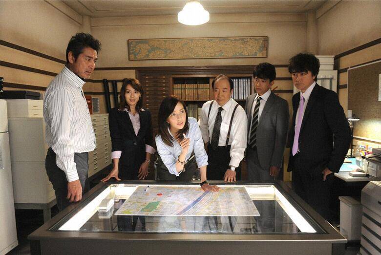 真矢ミキのチャーミングな魅力が大放出！親しみやすさ満載の女刑事を演じる「捜査地図の女」