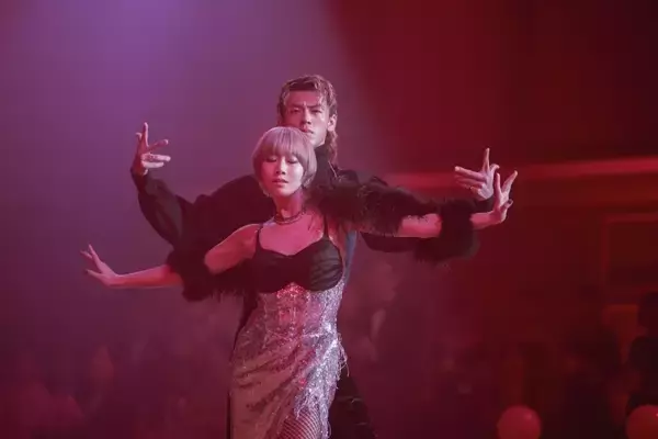 「竹内涼真＆町田啓太の肉体美と情熱がぶつかるNetflix映画『10DANCE』 10種目のダンスが光る競技ダンスの魅力」の画像