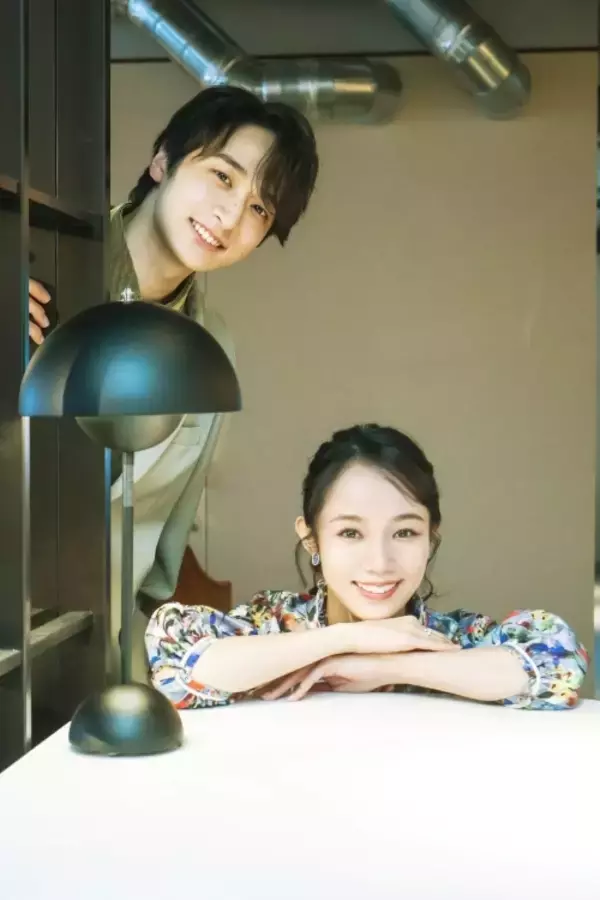 「【咲妃みゆ×小関裕太】「変わってる」は褒め言葉　舞台初共演で見えたふたりの共通点〈ふたりのこと。〉」の画像