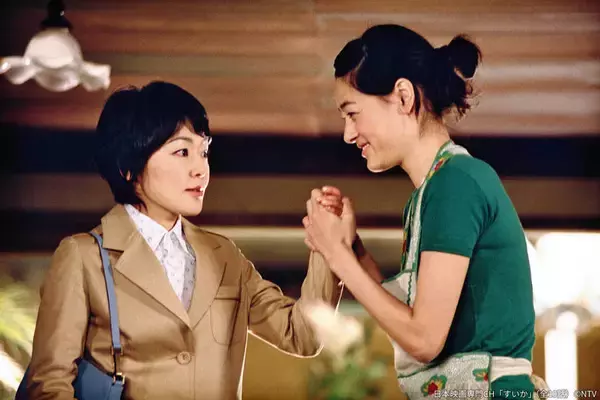「名作ドラマ「すいか」で魅せる小林聡美の"普通の女性"が大人に刺さる...映画「かもめ食堂」にも通じる静かな芝居」の画像