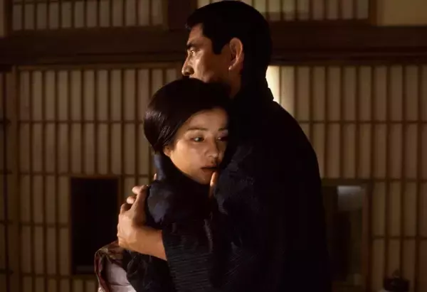 「高倉健×吉永小百合の初共演作！名優2人の繊細な感情表現に圧倒される「動乱 4Kリマスター版」」の画像