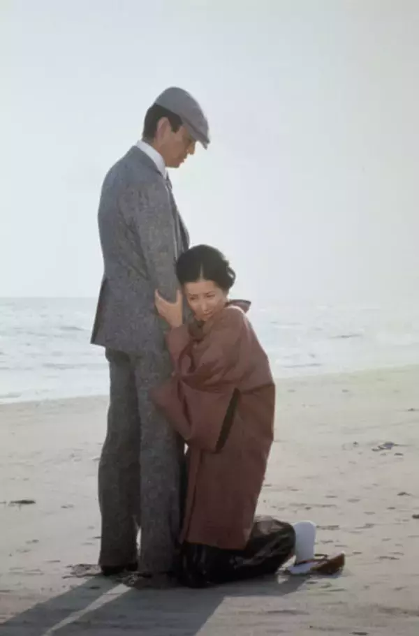 「高倉健×吉永小百合の初共演作！名優2人の繊細な感情表現に圧倒される「動乱 4Kリマスター版」」の画像