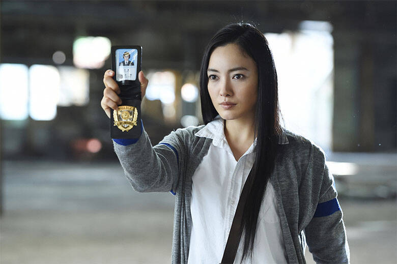 仲間由紀恵の潜入捜査官としての七変化も見どころ！佐藤隆太とともに刑事を演じた「ＳＡＫＵＲＡ～事件を聞く女～」