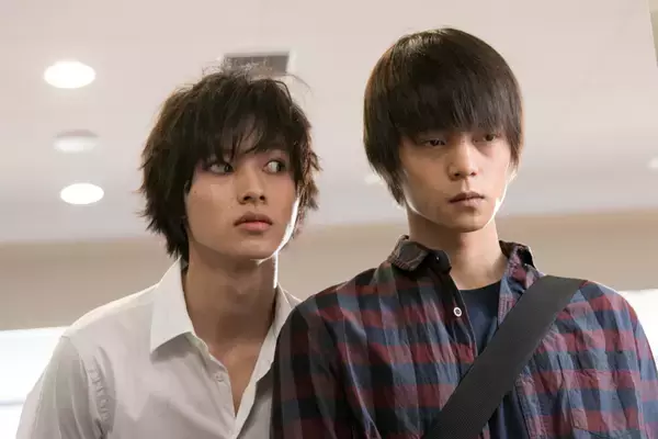「窪田正孝×山﨑賢人の"裏をかく心理戦"に胸躍る...鬼気迫る演技に圧倒されたドラマ「デスノート」」の画像