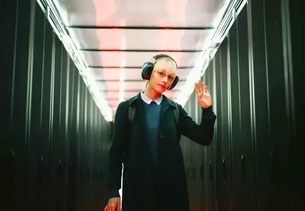 サラ・モーテンセンが語る『アストリッドとラファエル 文書係の事件録』シーズン6の見どころ